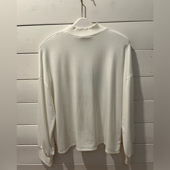 🤍NWOT Reitmans Face Line Art Sweater – XXL – Cream - Picture 9 of 10